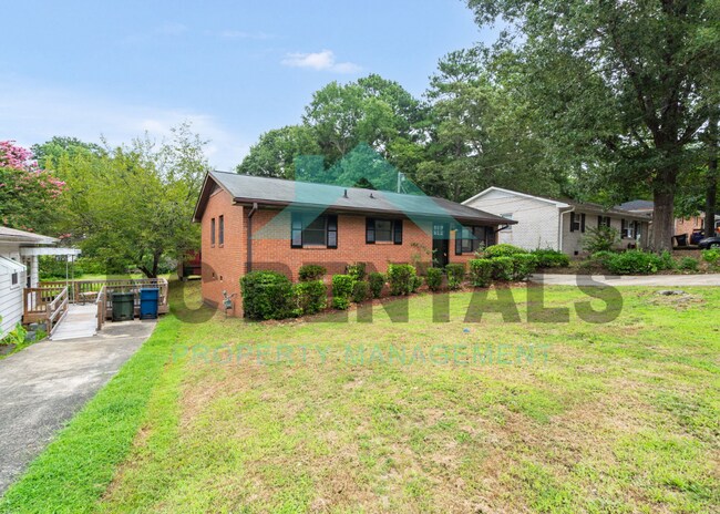 Building Photo - 815 Corona St