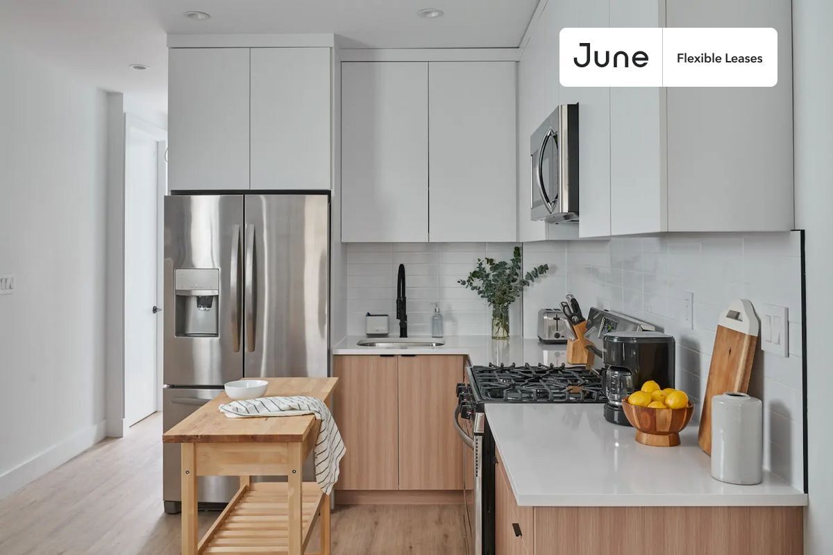 Building Photo - Tranquil ROOM at The Brower House