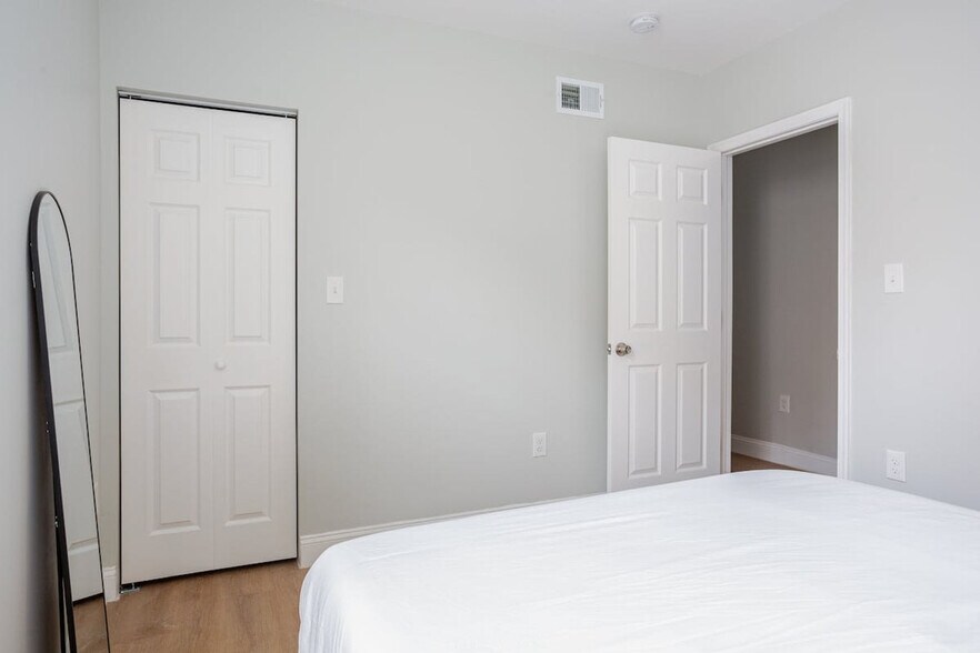 Building Photo - 1816 S 9th St