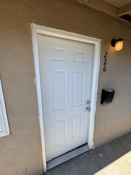 Primary Photo - 226 W 20th St