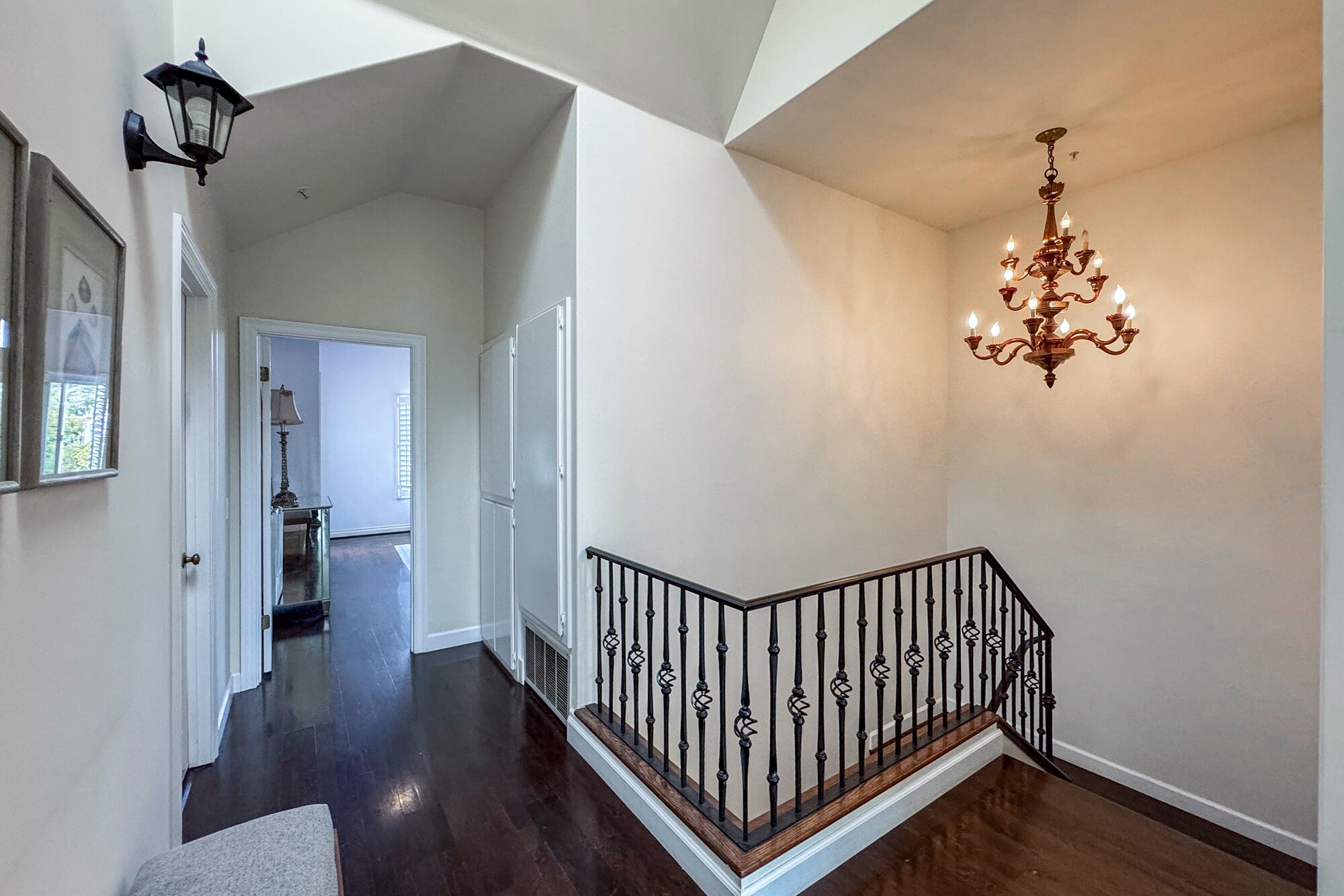 Building Photo - 4505 Carpinteria Ave