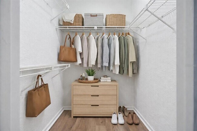 Building Photo - 2929 Antique Oaks Cir