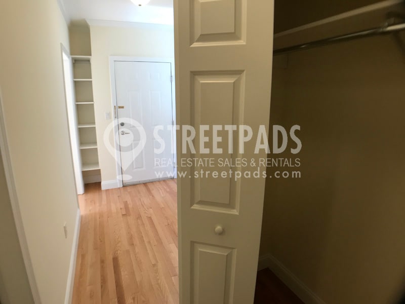 Building Photo - 15 Langdon St