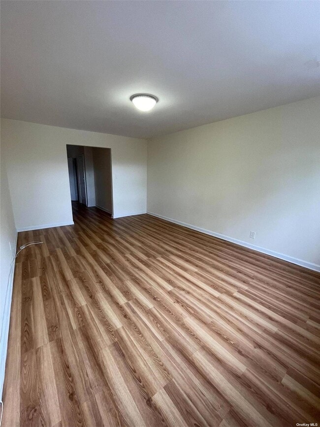 Building Photo - 154-12 19th Ave