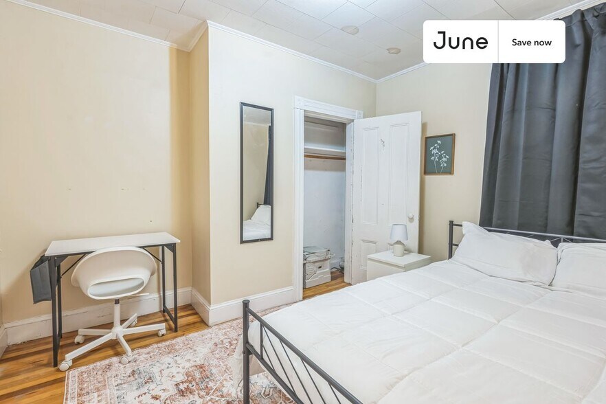 Building Photo - 2 Sherman St