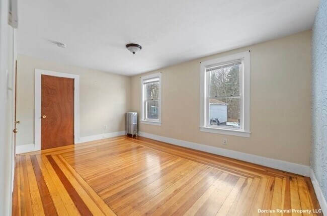 Building Photo - 63 Moran St