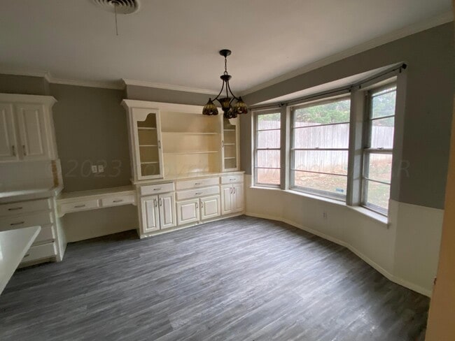 Building Photo - 3730 Rutson Dr