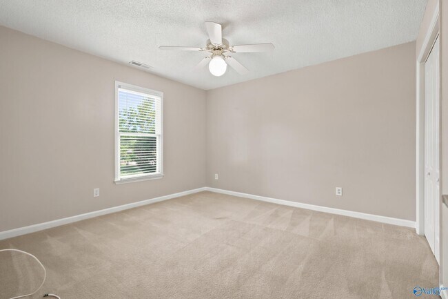 Building Photo - 135 Castleton Dr