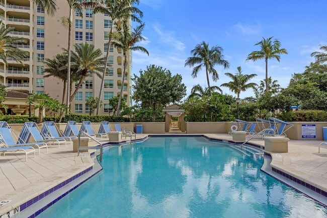 Building Photo - 3740 S Ocean Blvd