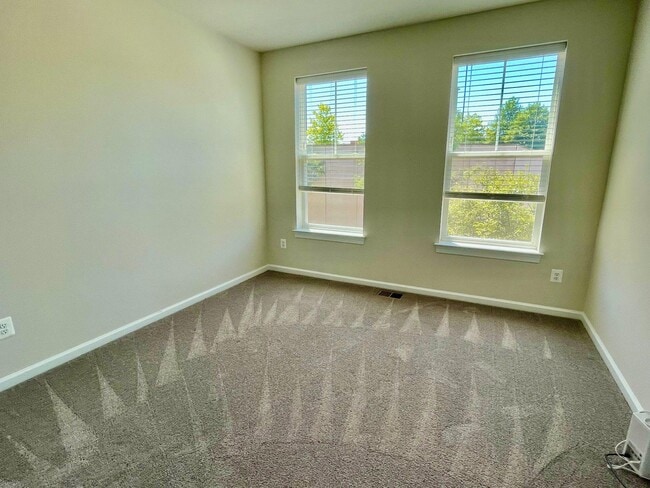 Building Photo - 14955 River Walk Way