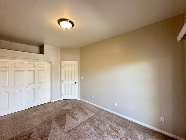 Building Photo - Pinnacle Peaks-Torrey Pines Southwest