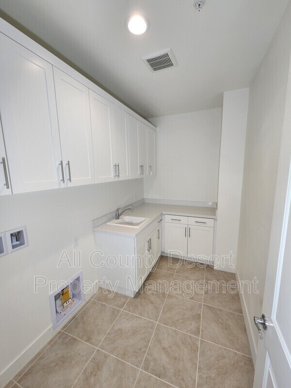 Building Photo - 84361 Passagio Lago Way