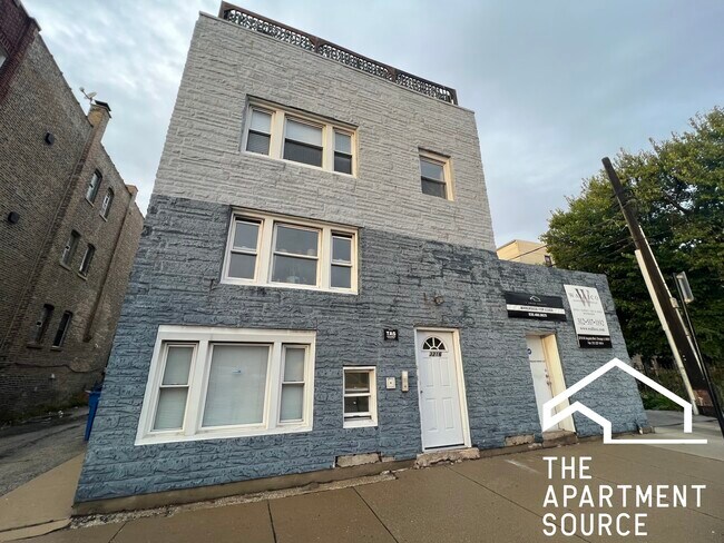Building Photo - 3216 W Augusta Blvd