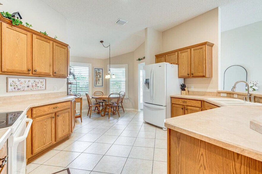 Building Photo - 684 Winifred Way