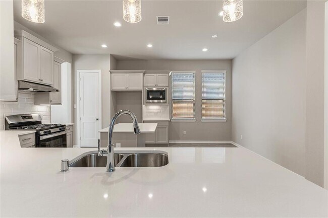 Building Photo - 4207 Maple Glen Dr