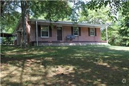 Building Photo - Beautiful Country Setting! Brick 3 Bed/2 B...