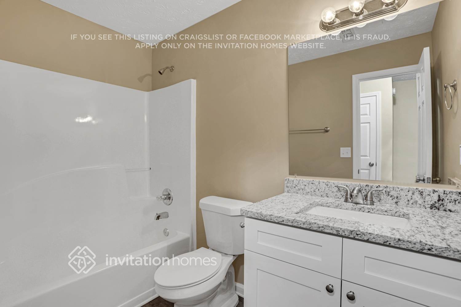 Building Photo - 907 Koala St