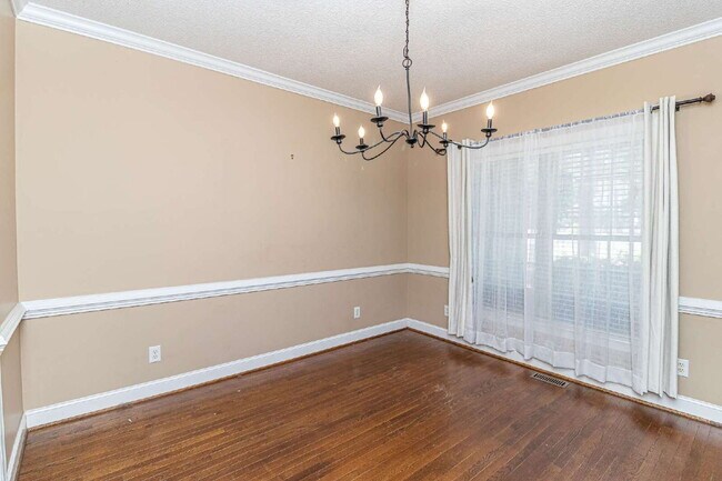 Building Photo - Stunning & Spacious Home in Walnut Hill! 4 Bedrooms | 4 Bathrooms w/ Lawn Care and Trash Service ...