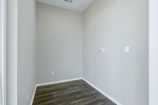 Building Photo - 8891 E 106th Pl