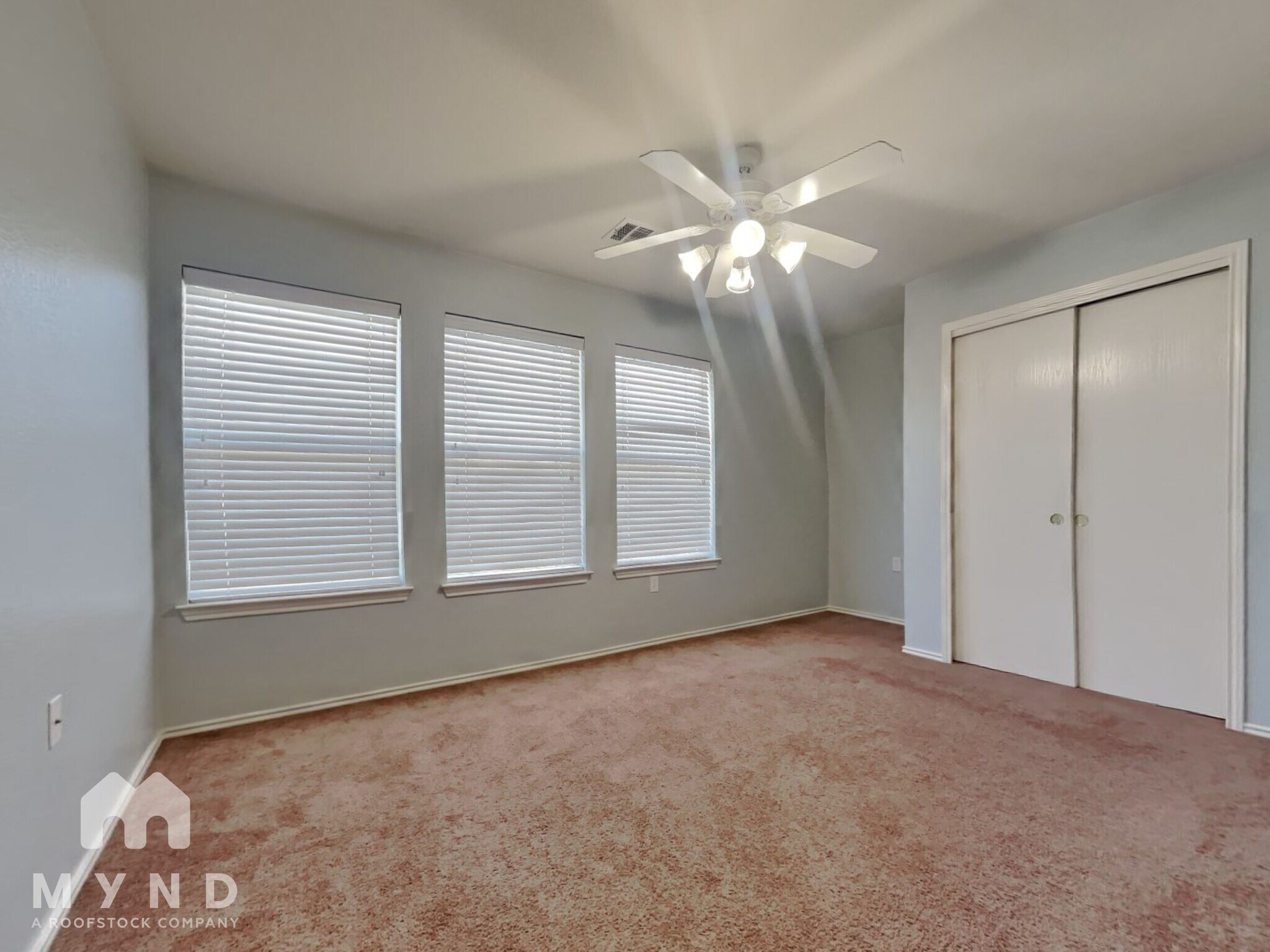 Building Photo - 18624 Great Falls Dr