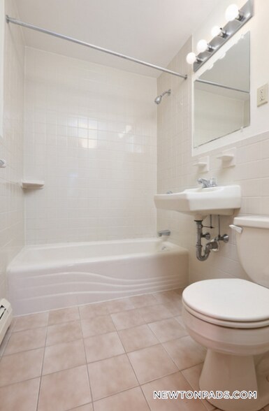 Building Photo - 276 Grove St