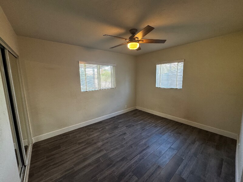 Building Photo - 1620 E Rancho Dr