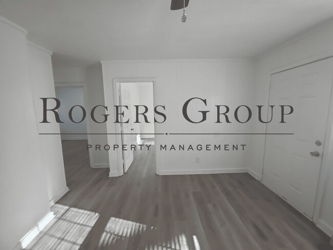 Building Photo - #450 - 412-414 Ridley St Duplex