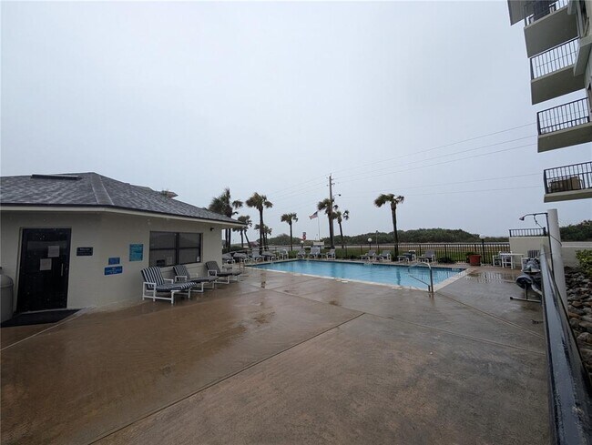 Building Photo - 3100 Ocean Shore Blvd