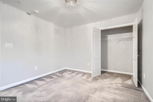 Building Photo - 601 Long Wall Dr