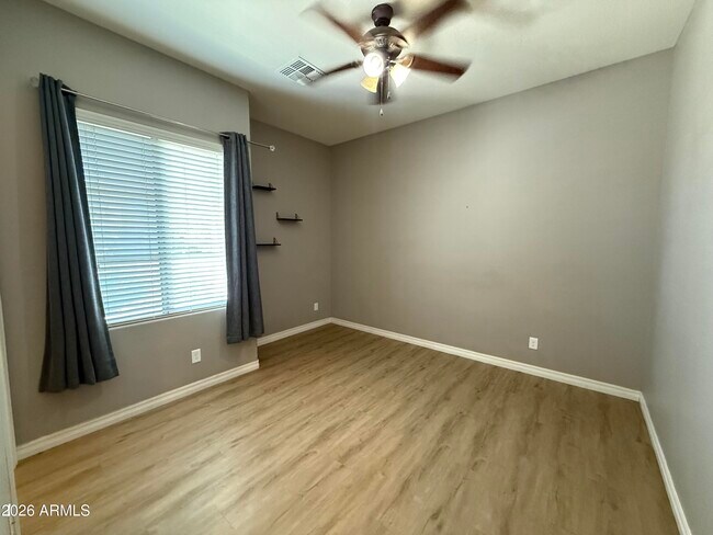 Building Photo - 4045 S Camellia Dr
