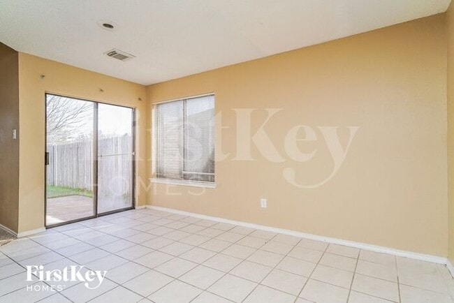 Building Photo - 3934 Cochise Dr