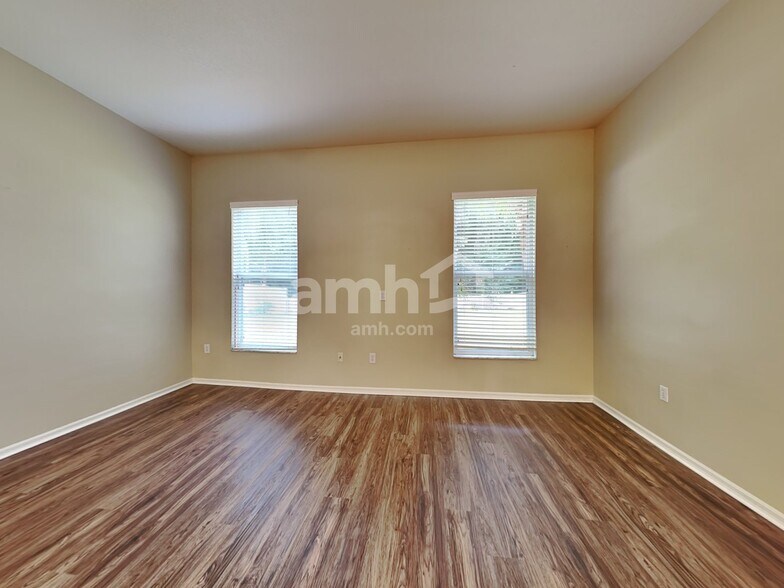 Building Photo - 17004 Falconridge Rd