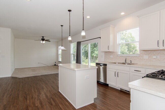 Building Photo - 26107 White Oak Trail