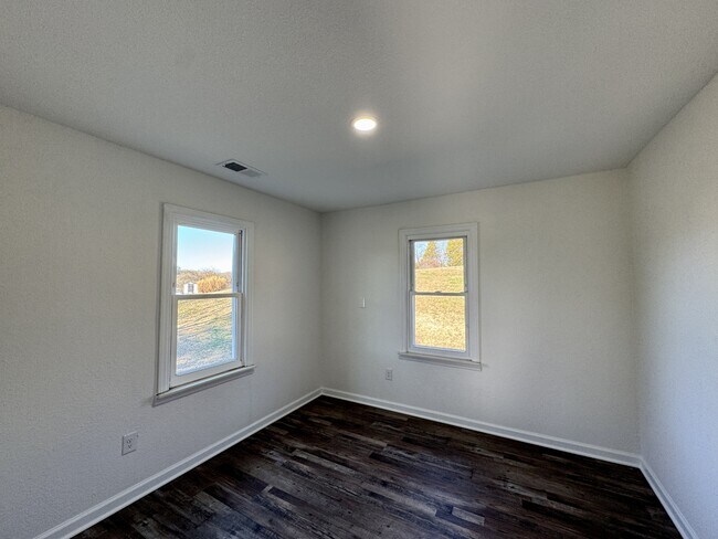 Building Photo - 6173 Unitia Rd