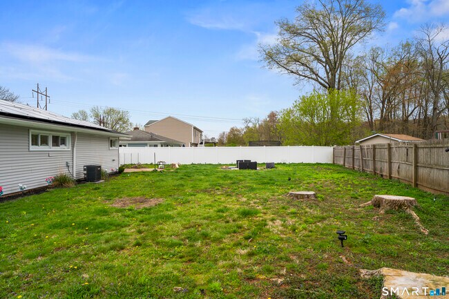 Building Photo - 175 Reservoir Rd