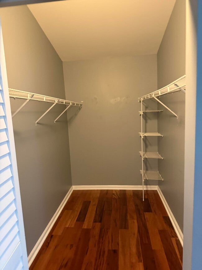Building Photo - 8202 White Rock Cir
