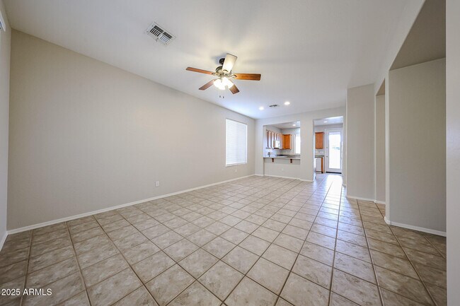 Building Photo - 42914 N Challenger Trail
