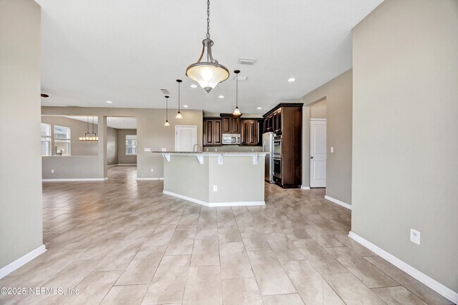 Building Photo - 12237 Woodview Dr