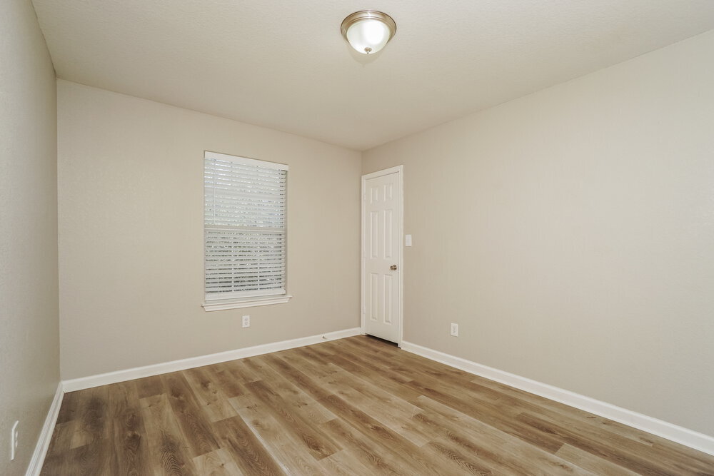Building Photo - 5726 Sandy Canyon