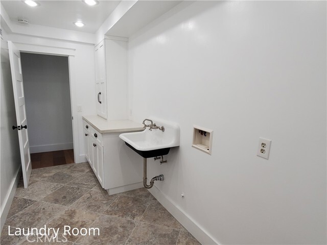 Building Photo - 25311 Maximus St