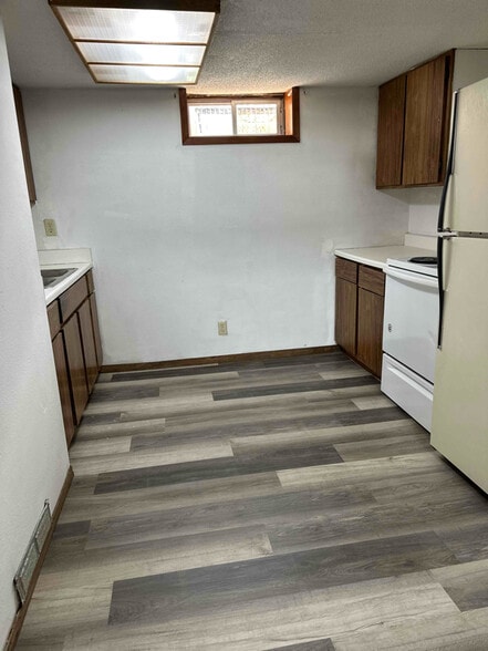 Building Photo - 2206 6th St