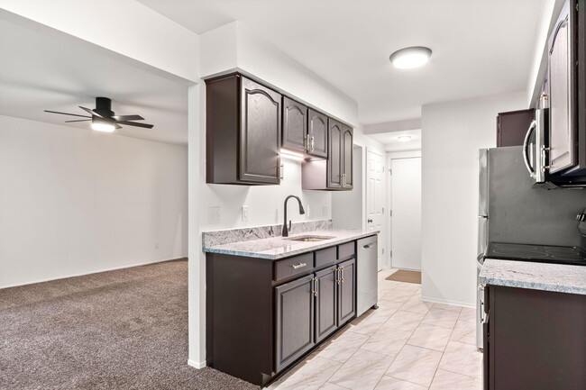 Building Photo - 3034 Forest Creek Ct