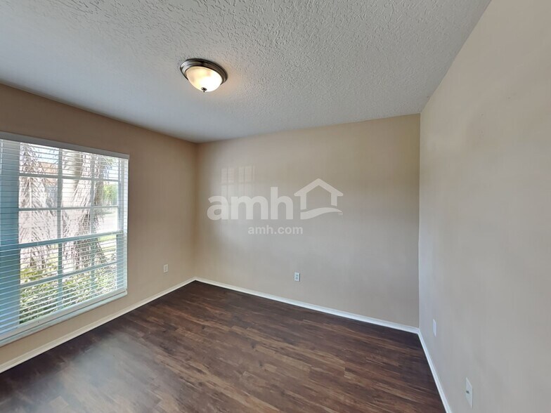 Building Photo - 10524 Walker Vista Dr