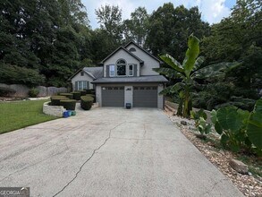 Building Photo - 807 Arbor Forest Pl
