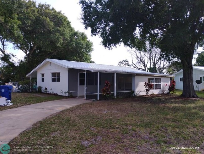Primary Photo - 517 Park Ave