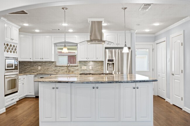 Building Photo - 1705 Althea Dr