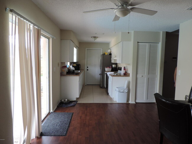 Building Photo - Three bedroom ranch home in Palm Bay.