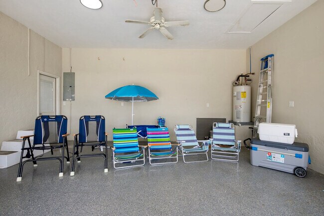 Building Photo - 874 Magnolia Ct