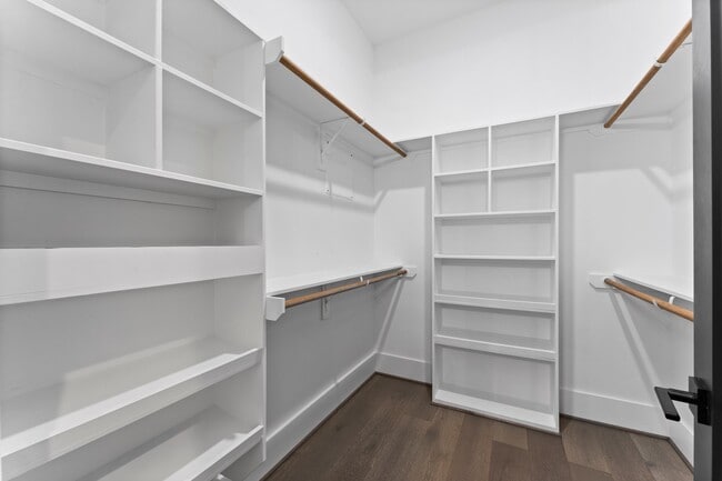 Building Photo - 4303 Buck St