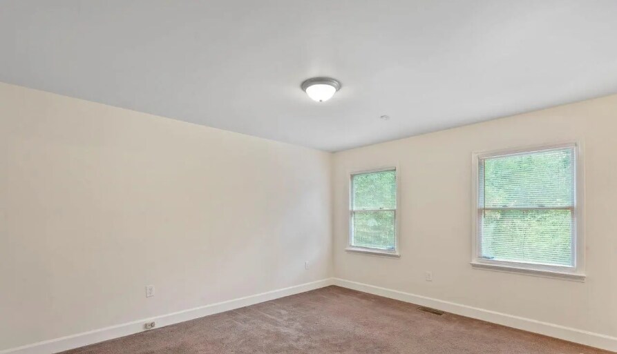 Building Photo - 1227 Rollins Ave